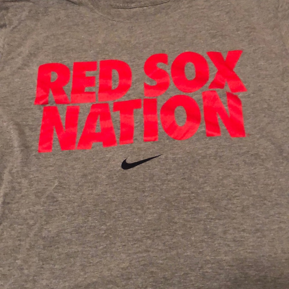 Medium Red Sox T-shirt! Nike!